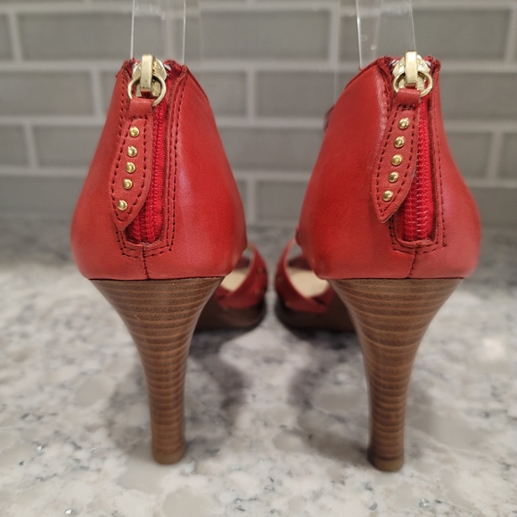 Women's Adrienne Vittadini Red Gracie Diamond Cut Leather Peep Toe Ankle Strap 8 - Picture 8 of 9